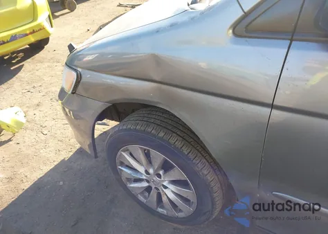 2002 Honda Odyssey Ex-L z USA, uszkodzony, nr VIN 5FNRL18952B041137